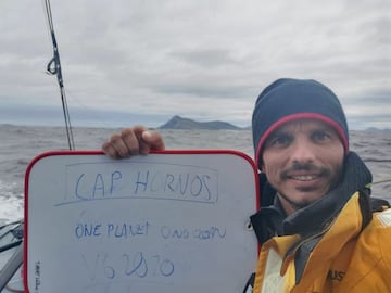 El regatista español Dudac Costa, tras cruzar el Cabo de Hornos en la presente edición de la Vendée Globe.