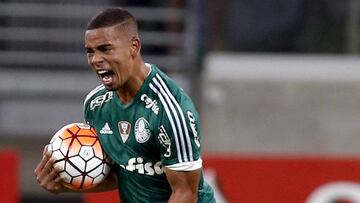 Gabriel Jesus celebra un gol con el Palmeiras