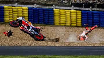 Márquez reaparece con dos caídas, octavo y el chasis Kalex en la Honda