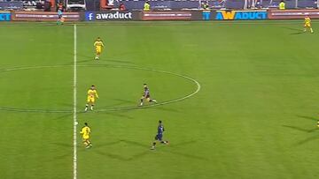 Gary Medel vivió su peor noche en Argentina: dos sustos del chileno complicaron a Boca Juniors