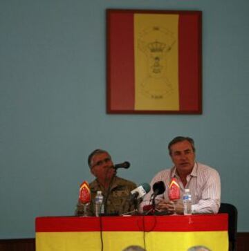 Carlos Sainz en la Brigada Acorazada Guadarrama XII en el Goloso.