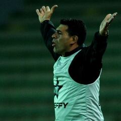 Francesco Stifano deja de ser el técnico de Águilas Doradas