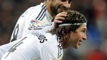 Juegan Elías y Fran Mérida y es suplente Juanfran