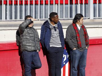 Luis Amaranto Perea recibe a 'Las Leonas' en la sede del Atlético