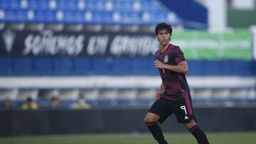 Macías jugó pocos minutos en el Getafe vs Barcelona