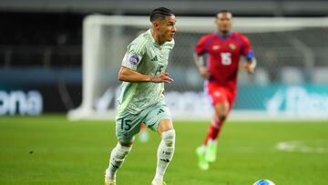 ARLINGTON, TX - MARCH 21: Uriel Antuna #15 of Mexico controls the ball against Panama during the Concacaf Nations League Semifinal match between Panama and Mexico at AT&T Stadium on March 21, 2024 in Arlington, Texas.   Cooper Neill/Getty Images/AFP (Photo by Cooper Neill / GETTY IMAGES NORTH AMERICA / Getty Images via AFP)