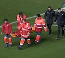 ¡Terrible lesión! Delantero del Osasuna debió salir en camilla
