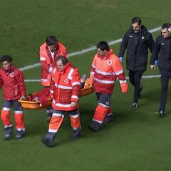 Puede ser una lesión terrible para Osasuna: Chimy se fue en camilla
