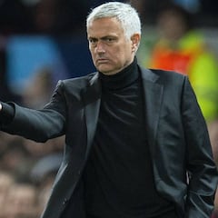 Mourinho: "Bonucci y Chiellini podrían dar clases en Harvard"