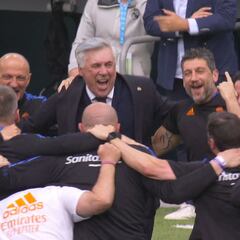 Lo ha ganado todo y aun así vean cómo lo celebró: emocionante ver a Ancelotti con su staff