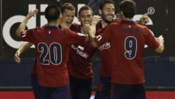 La eficacia de Osasuna tumba a un Elche sin pegada