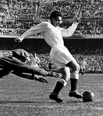 104 goles entre 1946 y 1957.