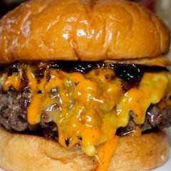 Una hamburguesa española elegida la mejor del mundo: ¿dónde se puede comer y cuánto cuesta?