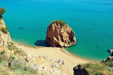 Las mejores playas cerca de Barcelona en 2021: ¿cuáles son las más bonitas?