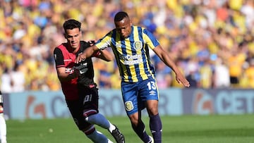 Jaminton Campaz durante un partido de Rosario Central.