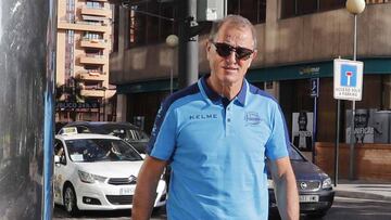 Gianni de Biasi se estrena esta tarde con el Alavés en su vuelta a la Primera División donde hizo su primera y única aparición con el Levante en 2007
