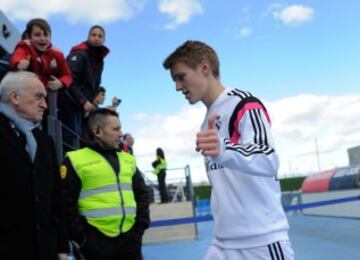 Odegaard marcó su primer tanto oficial con el Real Madrid Castilla ante el Barakaldo.