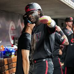 Elly De La Cruz llega a 100 bases robadas en MLB y sigue siendo el rey