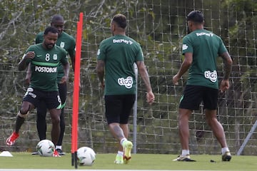 Nacional permitió el ingreso de la prensa a la práctica del día antes de enfrentar a Santa Fe este miércoles por la vuelta de los cuartos de final de la Copa BetPlay en el que tendrá que remontar un 2-1 en contra para continuar en la competencia.