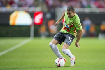 El extremo derecho es un elemento con profundidad y versatiblidad. Fernández pertenece a Tigres, pero está prestado con Juárez. El torneo anterior jugó la mayoría de los partidos donde sólo dio dos asistencias.
