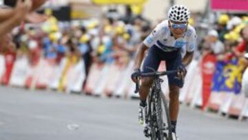 Nairo ataca, llega segundo y descuenta 32" a Froome