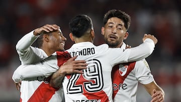 AMDEP5257. BUENOS AIRES (ARGENTINA), 27/06/2023.- Rodrigo Aliendro de River Plate celebra un gol hoy, en un partido de la fase de grupos de la Copa Libertadores entre River Plate y The Strongest en el estadio Más Monumental en Buenos Aires (Argentina). EFE/ Juan Ignacio Roncoroni
