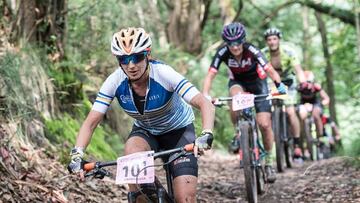 Fernández y Carrascosa se coronan en la Asturias Bike Race