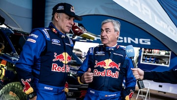 Carlos Sainz junto a Lucas Cruz en el Dakar.
