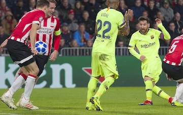 0-1. Leo Messi marcó el primer gol.