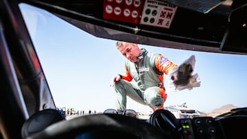 Sebastien Loeb abandona su primer Dakar con Dacia.