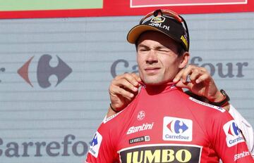 Primoz Roglic ya viste el maillot rojo de la Vuelta a España, como marcaban los pronósticos.