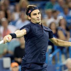 Djokovic and Federer join Cilic, Goffin in Cincinnati semis