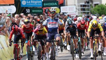 Alaphilippe ‘pide calma’ con su triunfo en el Dauphiné