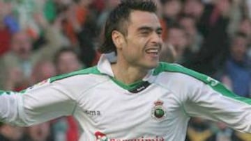 <strong>NUEVO REFUERZO.</strong> Duscher espera repetir en Sevilla su gran campaña en el Racing de Santander.