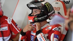 Jorge Lorenzo en el box de Ducati en Brno.