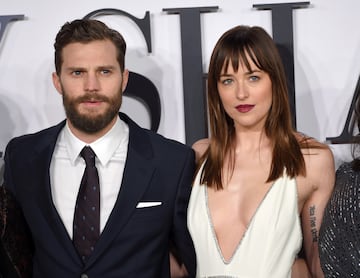 Una historia de mala relación, que no fue tan mala. Tras el rodaje de la primera película de la saga '50 sombras'. Salieron rumores de la mala relación entre ambos actores, que durante la promoción de la misma nadie lo desmintió. En 2022 Dakota Johnson afirmó que tiene relación de amistad con Jaime Dornan, que de los problemas que tuvieron durante el rodaje, ninguno fue personal del uno contra el otro. Y que tuvieron que tener una gran afinidad para grabar las escenas íntimas de la película.