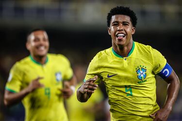 El Chelsea cede a Andrey Santos al Estrasburgo