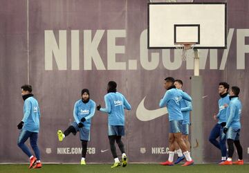 Messi entrena con el Barcelona antes del Clásico