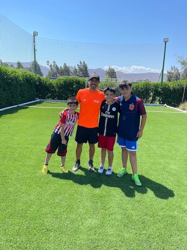 Jugó en Colo Colo, tiene un café y fue coordinador de logística: “Mi retiro fue silencioso”