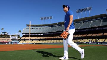 LOS ANGELES, CALIFORNIA - SEPTEMBER 10: Shohei Ohtani #17 of the Los Angeles Dodgers walks to the field before the game against the Chicago Cubs at Dodger Stadium on September 10, 2024 in Los Angeles, California. Harry How/Getty Images/AFP (Photo by Harry How / GETTY IMAGES NORTH AMERICA / Getty Images via AFP)