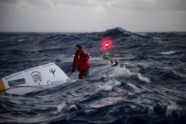 Chris Bertish cruza el Atlántico a golpe de remo