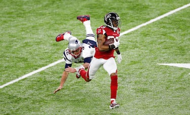 En el tercer cuarto, faltando poco más de dos minutos para la conclusión del mismo, los Patriots perdían 28-3 y todo parecía perdido para el equipo de Nueva Inglaterra.