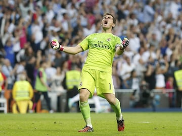 Iker Casillas es el jugador que más partidos ha ganado en la historia de La Liga. Con su último partido en el campeonato español (Madrid 7-3 Getafe, el 23 de mayo de 2015), Iker llegó a 334 partidos ganados, superando el récord fijado por Zubizarreta en el año 1998.