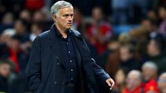 Mourinho blames police for Utd. bus delay and police hit back