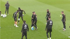 Real Madrid: Modric nutmegs Jovic, says sorry with a hug