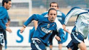 <b>¿ADIÓS A LA TEMPORADA? </b>Jesuli, cedido por el Sevilla, no ha tenido suerte en San Sebastián.