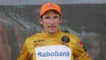 <b>TRIUNFO RUSO</b>. Menchov se ha vestido con el 'jersey oro' por primera vez en su carrera deportiva.