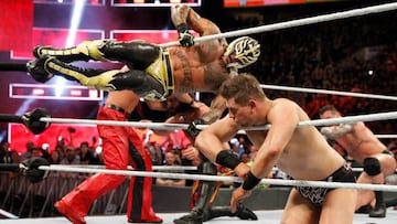 Brutal regreso de Rey Mysterio en The Greatest Royal Rumble
