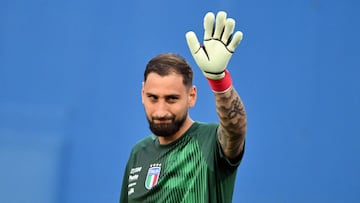 Gianluigi Donnarumma con Italia.