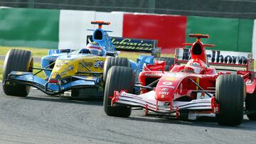 Fernando Alonso, a la caza de Michael Schumacher en el GP de Japón 2005.